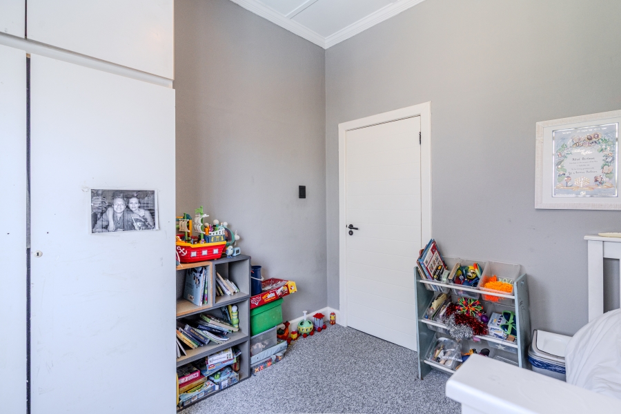 4 Bedroom Property for Sale in Fresnaye Western Cape